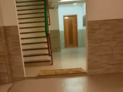 inchiriere apartament Sector 1, București hol elegant gresie